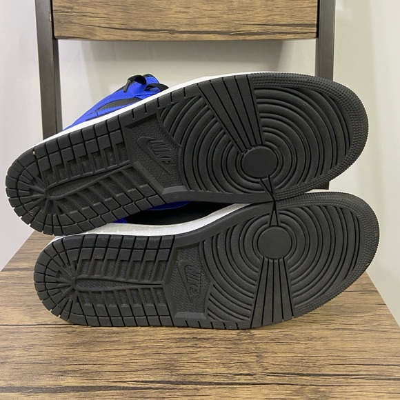 Jordan 1 Mid Hyper Royal Size US 10 - Picture 5 of 6